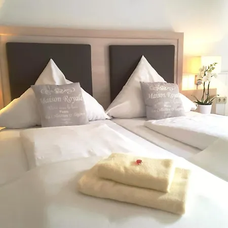 Papen Aenne 3* Kassel